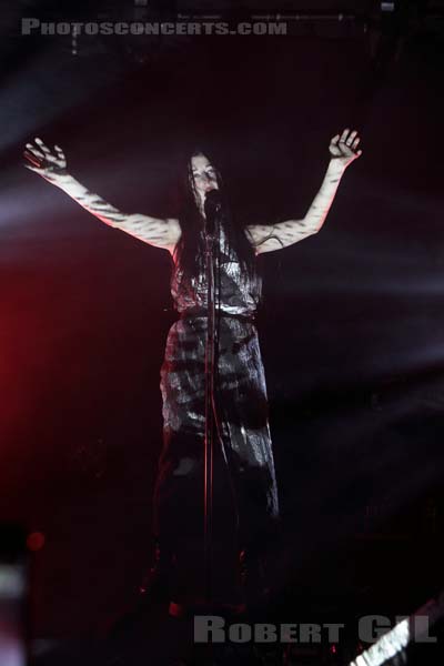 ZOLA JESUS - 2017-11-08 - PARIS - Point Ephemere - 